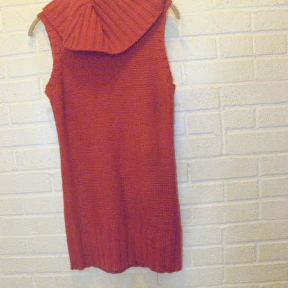 Sleeveless Piper & Blue Cable knit Cowl neck Tunic - Picture 3 of 4